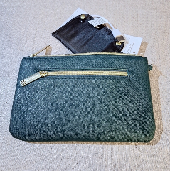 Liz Claiborne Phone Charging Wallet Wristlet Emerald Green RFID Data Protection - Picture 3 of 16
